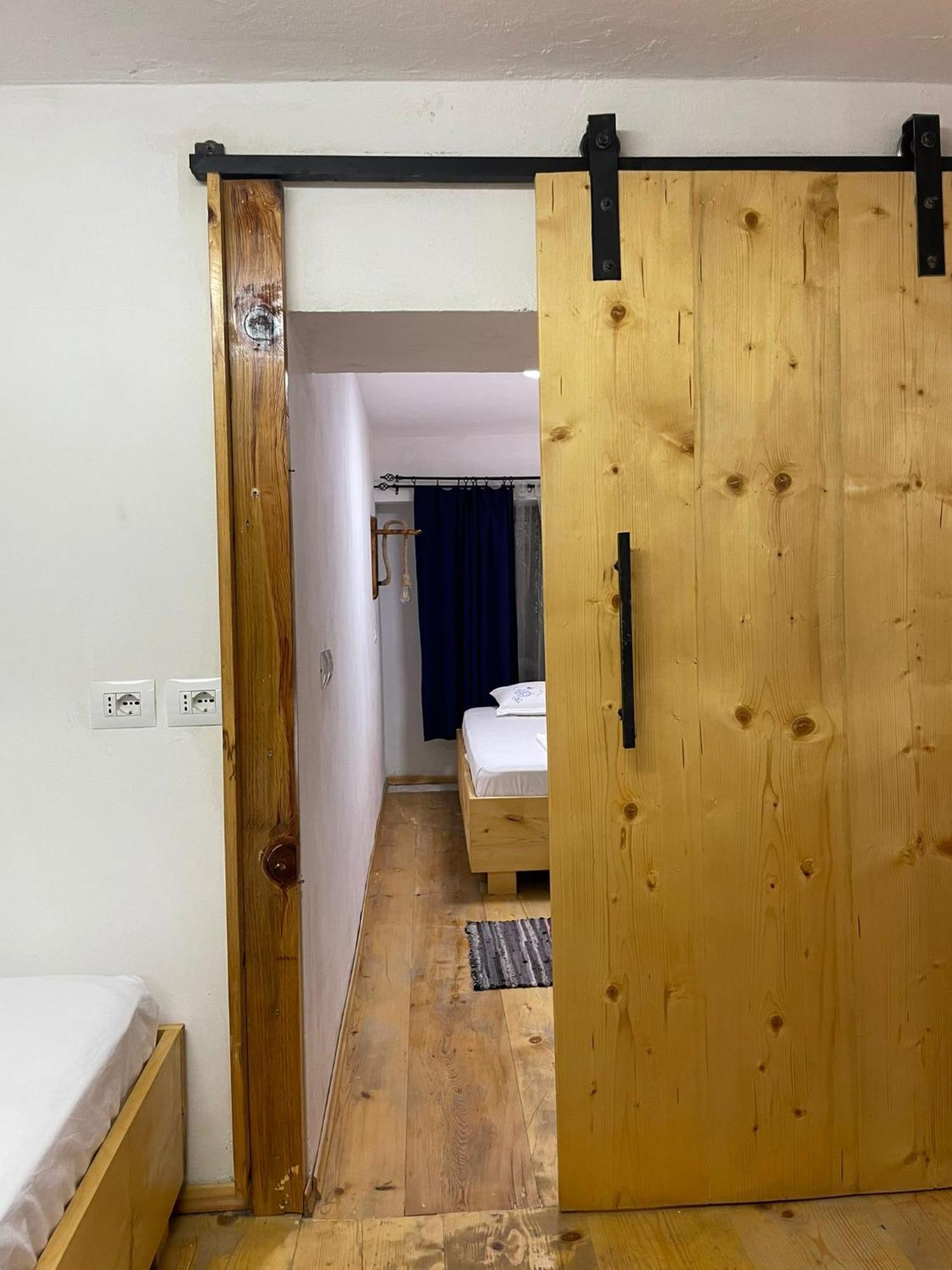 My Wooden Apartments 티라나 외부 사진